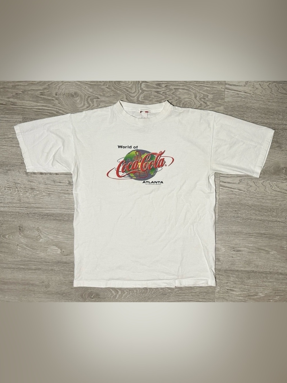 1997 Vintage World of Coca Cola Atlanta Men’s White Graphic T-Shirt